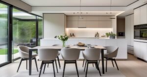 Kuchnia z jadalnią i salonem aranżacje: Modne wnętrza i inspiracje!